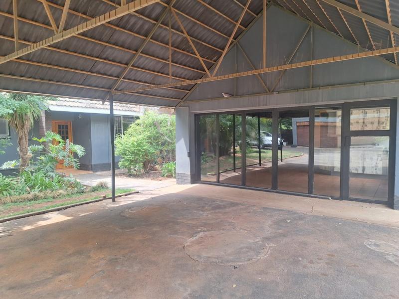 6 Bedroom Property for Sale in Stilfontein North West